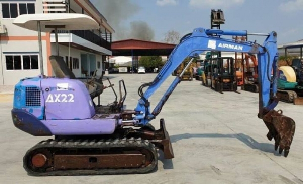 AX22 @175,000บาท (รถนอก นำเข้า ขายถูก) รถแบคโฮ AIRMAN คอลโทลสั้นน้ำมันปั้มนี้ว (เทียบเท่าPC25) รถนอกสถาพดี รถพร้อมใช้ รถเพิ่งนำเข้ามา รถยังไม่เคยใช้งานในไทยเลย เครื่องอีซูซู3สูบ เครื่องดีปั้มเเรง บูมอาร์มสวย ช่างล่างดี รถสวย ไฟฟ้าเต็มเร็วแรง รถไม่โหลดพร้อ