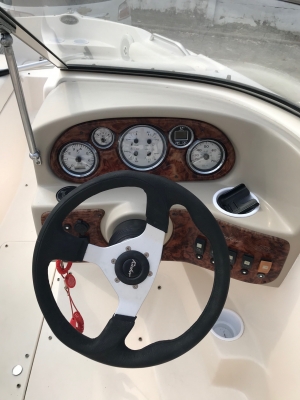 ขายเรือ Speedboat นำเข้าจากอเมริกา Rinker 192 Captiva