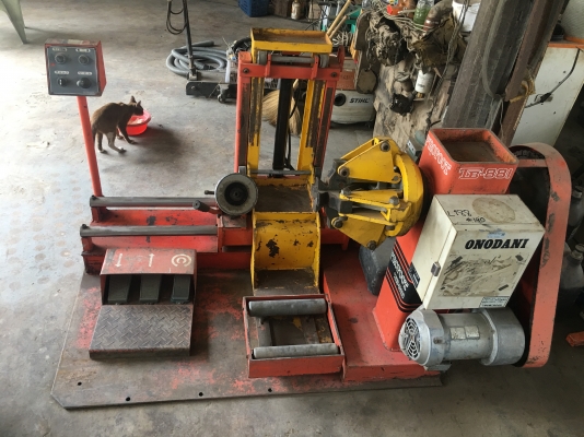 ขายเครื่องถอดยางรถบรรทุก เก่าญี่ปุ่น ไม่ต้องออกแรงงัด ถอดยางใส่ยางขอบไม่เสีย ยางไม่ฉีกขาด ทำงานไว