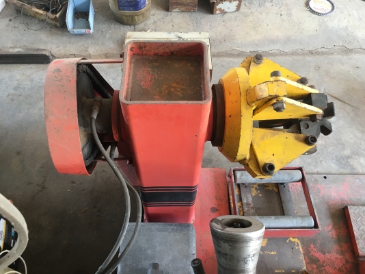 ขายเครื่องถอดยางรถบรรทุก เก่าญี่ปุ่น ไม่ต้องออกแรงงัด ถอดยางใส่ยางขอบไม่เสีย ยางไม่ฉีกขาด ทำงานไว