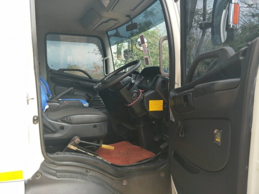 ขายรถบรรทุก 6 ล้อดัมพ์ HINO FC9J 175 แรงม้าปี 2558 ไมล์ 60000 กม. ราคา 1050000 จัดไฟแนนซ์ได้ 1000000