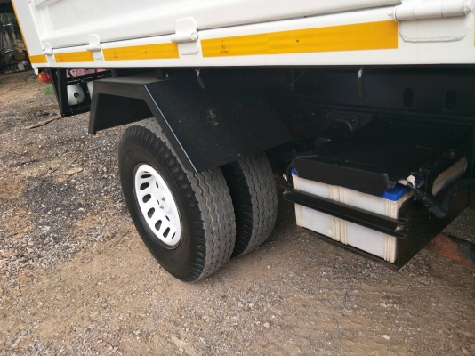 ขายรถบรรทุก 6 ล้อดัมพ์ HINO FC9J 175 แรงม้าปี 2558 ไมล์ 60000 กม. ราคา 1050000 จัดไฟแนนซ์ได้ 1000000
