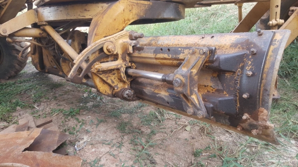 ขายรถเกรด CAT140G72V4XXX