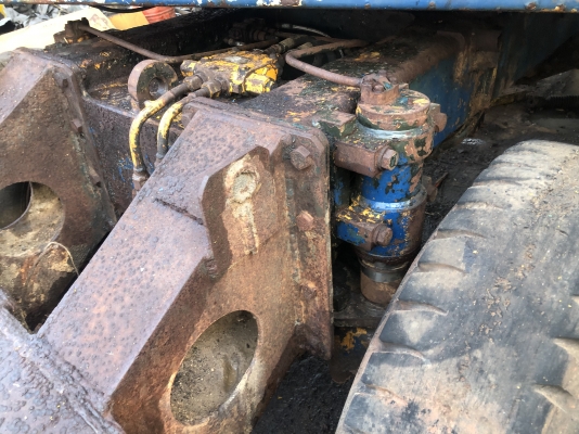 ขายแมคโค ล้อยาง2เพลา KOMATSU PW100-1