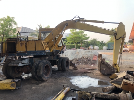 ขายแมคโค ล้อยาง2เพลา KOMATSU PW100-1