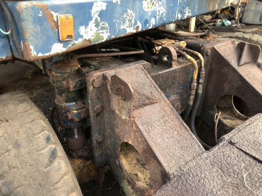 ขายแมคโค ล้อยาง2เพลา KOMATSU PW100-1