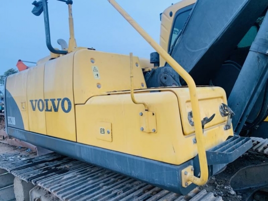 ขาย 1,200,000 VOLVO EC210B PRIME ไฟฟ้าครบ เครื่องดี ปั้มแรง เอวแน่น ช่วงล่างแน่น เอกสารแจ้งจำหน่าย รถสวยพร้อมใช้ รถอยู่ ปทุมธานี สามโคก 090-772-3710 090-772-3708