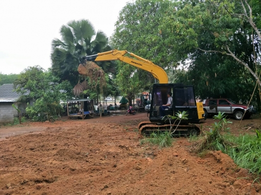 มี VDO ให้ชม.รถแบคโฮ KOMATSU PC60-5 แอร์พร้อม ราคา 450000 มี VDO ให้ชม.รถแบคโฮ KOMATSU PC60-5 แอร์พร้อม ราคา 450000