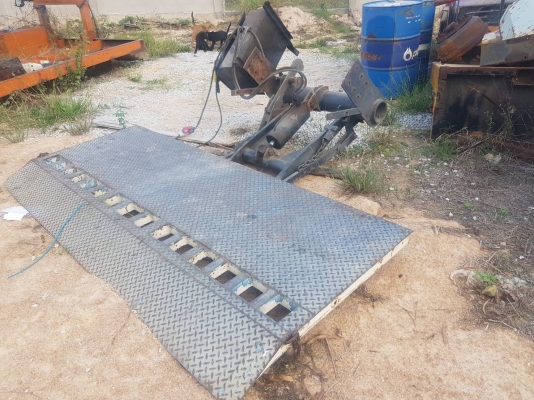 ลิฟต์ท้ายตู้ รถ 6 ล้อ