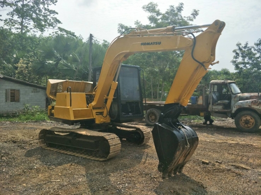 ขายรถแบคโฮ KOMATSU PC60-5 แอร์พร้อม ราคา 450000 ขายรถแบคโฮ KOMATSU PC60-5 แอร์พร้อม ราคา 450000