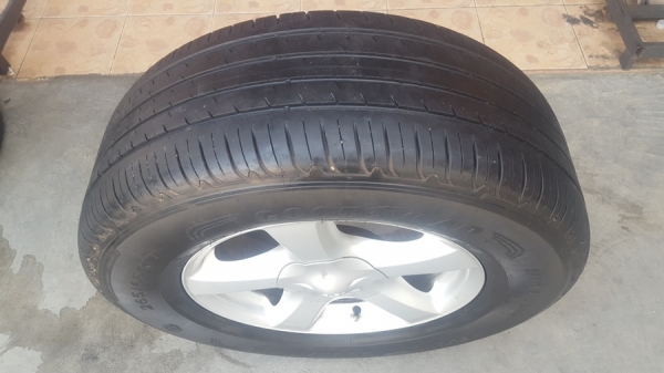 ขายล้อISUZU V Cross17  ยาง265/65/17 ปี17   4 ล้อ