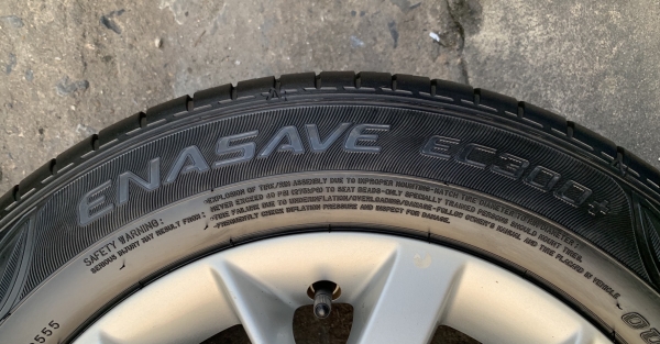 ล้อแม็ก 4รู100 Nissan Note ขอบ 15 พร้อมยาง 185-65-15 Dunlop ปี 18