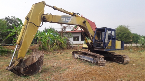 ฝากขายครับ รถขุด โกเบลโก้200 รุ่นone บูมอาร์มสวยคอนโทรนยาว เครื่อง6d14 ปัมเดิม ตัวเดินดี โซ่หนาใบแทรคสวย เอวแน่น ขายราคาตัด 255000฿. 0636359242  ครับ