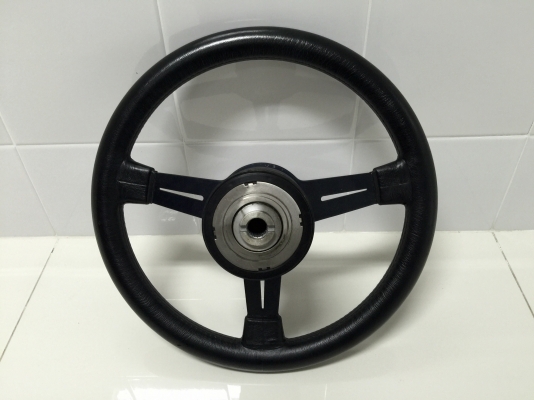 ขายพวงมาลัยแต่ง MOMO ติดรถยนต์ HONDA รุ่น CIVIC 3D