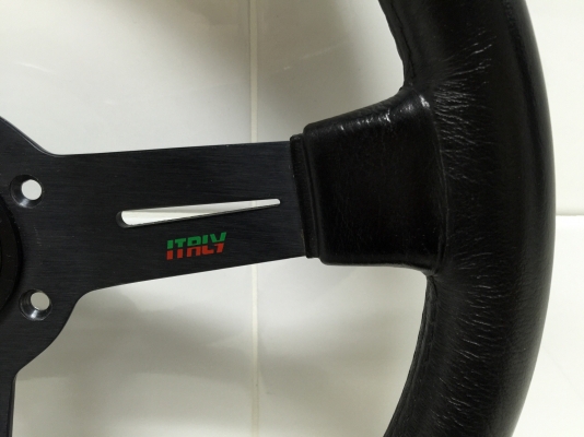 ขายพวงมาลัยแต่ง MOMO ติดรถยนต์ HONDA รุ่น CIVIC 3D