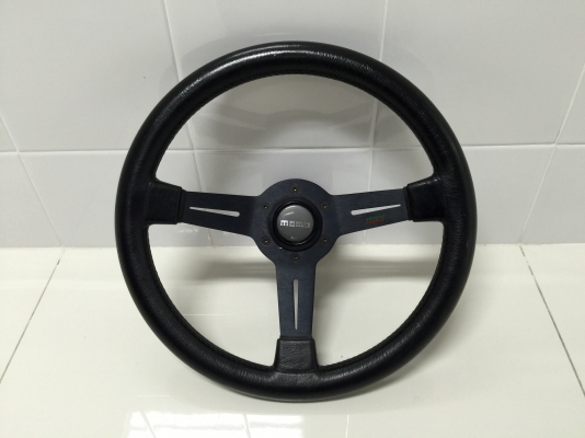 ขายพวงมาลัยแต่ง MOMO ติดรถยนต์ HONDA รุ่น CIVIC 3D