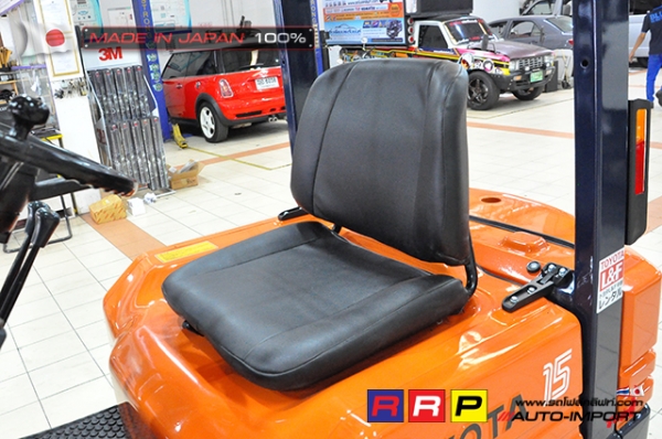 ขายรถโฟล์คลิฟท์มือสอง TOYOTA รุ่น 5FGL15-16540 นำเข้าจากประเทศญี่ปุ่น 100\% ไม่เคยใช้งานในไทย