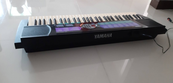 คีบอร์ด Yamaha PSR 185