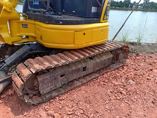 ขายจ้า..KOMATSU PC30MR-2 เก่านอกแท้  มีลายแย๊ก ปลายยาวพิเศษ ใช้งานมาน้อย โทร 089-3818694จ๊อย