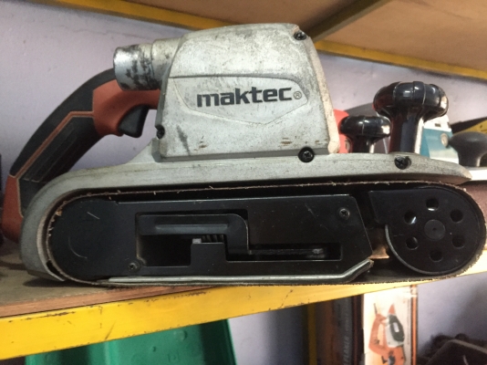 ขายรถถังขัดกระดาษทรายmaktec mt941 มือสอง ครับ