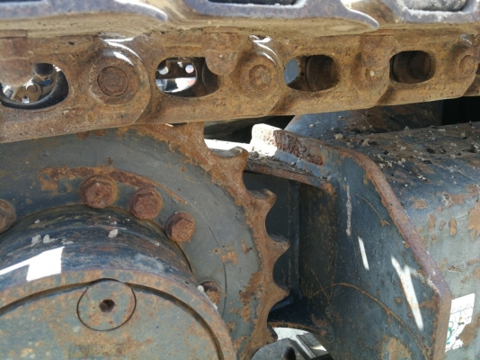 ราคาพิเศษ KOMATSU PC 30MR-3 นำเข้าจากญี่ปุ่นโดยตรง ชั่วโมงทำงานน้อย พร้อมตู้เก๋งสวยๆ โทร.090-986-2521 อ๊อบ