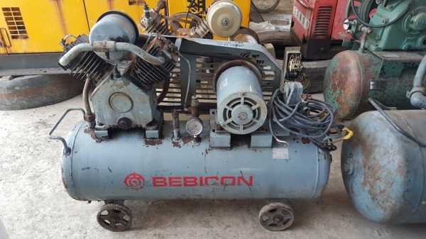 BIG SALE*มหกรรม พาปั๊มลม กลับบ้าน*งานนำเข้า จากญี่ปุ่น เครื่องปั๊มลมHITACHI -BU-7TL /ขนาด100ลิตร ,2สูบ , 2.2 KW. , SPEED: 1,220 rpm. (ไฟญี่ปุ่น)