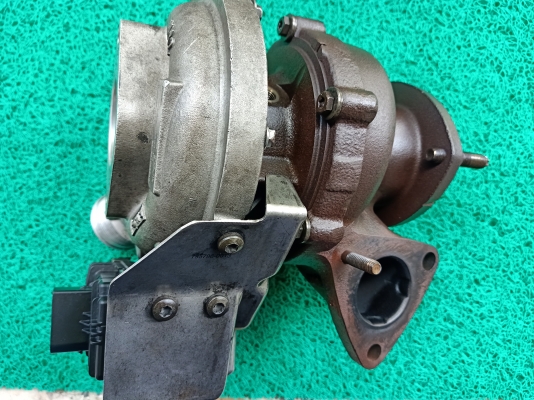 ขายเทอร์โบ ford 3.2 เดิมถอด 12,000