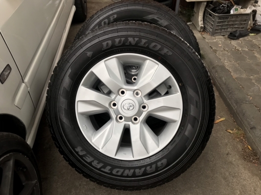 ล้อรีโว้ขอบ 17 พร้อมยางป้ายแดงปี 19