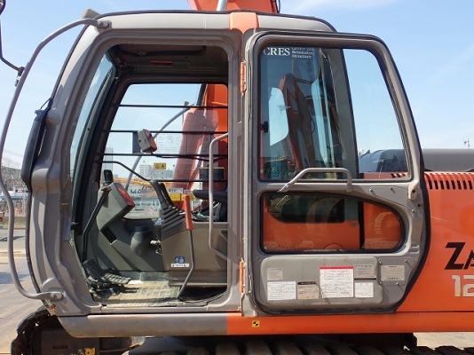 ขายรถขุดนำเข้าจากประเทศญี่ปุ่น hitachi zx120 สนใจติดต่อสอบถาม 0923309229 อีด