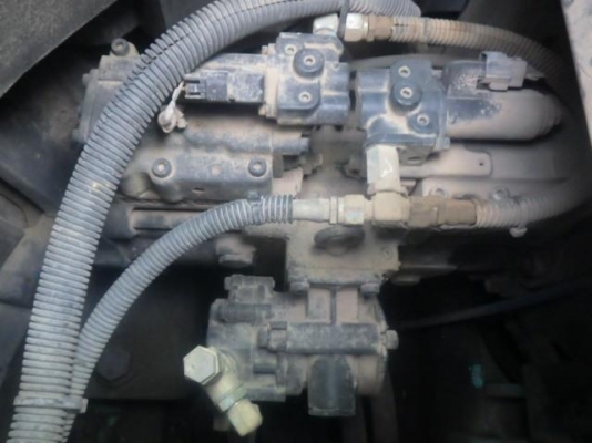 ขายรถขุดนำเข้าจากประเทศญี่ปุ่น kobelco sk135yy04 สนใจติดต่อสอบถาม 0923309229 vuf