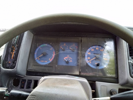 ขาย หัวสิบล้อ   (  สิงไฮเทค  สมอ แท้ๆ  )  หัวบางๆ มีขาดีดหน้า-ขาหลัง คันเกียร์ เบรคทิฟฟี่ สภาพเต็ม