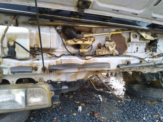 ขาย หัวสิบล้อ   (  สิงไฮเทค  สมอ แท้ๆ  )  หัวบางๆ มีขาดีดหน้า-ขาหลัง คันเกียร์ เบรคทิฟฟี่ สภาพเต็ม