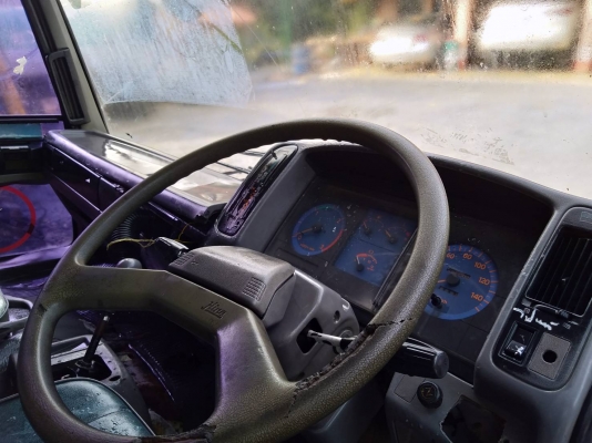 ขาย หัวสิบล้อ   (  สิงไฮเทค  สมอ แท้ๆ  )  หัวบางๆ มีขาดีดหน้า-ขาหลัง คันเกียร์ เบรคทิฟฟี่ สภาพเต็ม