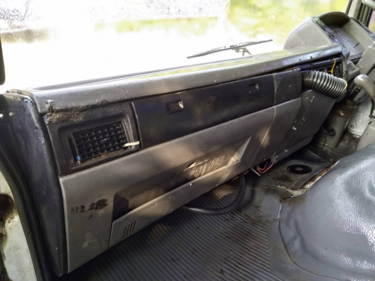 ขาย หัวสิบล้อ   (  สิงไฮเทค  สมอ แท้ๆ  )  หัวบางๆ มีขาดีดหน้า-ขาหลัง คันเกียร์ เบรคทิฟฟี่ สภาพเต็ม