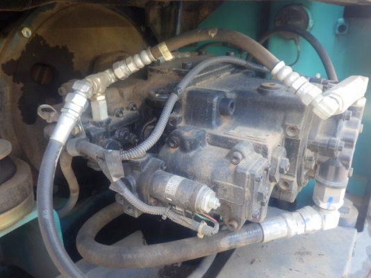 ขายรถขุดนำเข้าจากประเทศญี่ปุ่น kobelco sk135yy05 รุ่น8 สนใจติดต่อสอบถาม 0923309229 อีด