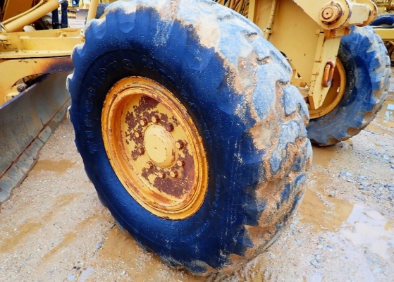 MOTOR GRADER CATERPILLAR 140H S/N: 2ZK05XXX YEAR: 2000 มือสองนำเข้าจากอเมริการ สภาพสวย พร้อมใช้งาน กำลังลงเรือเดินทางมาถึงเร็วๆ นี้ค่ะ สนใจวางมัดจำไว้ก่อนได้นะคะ MOTOR GRADER CATERPILLAR 140H S/N: 2ZK05XXX YEAR: 2000 มือสองนำเข้าจากอเมริการ สภาพสวย พร้อมใช้งาน กำลังลงเรือเดินทางมาถึงเร็วๆ นี้ค่ะ สนใจวางมัดจำไว้ก่อนได้นะคะ