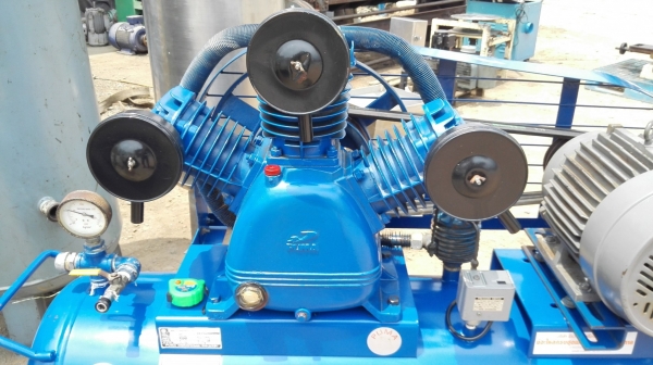 ปั้มลม Puma 10 hp 315 lite 380v สภาพเดิม แห้งๆพร้อมใช้