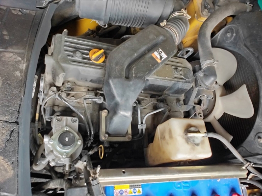 รถยกโคมัสสึรุ่น 16 น้ำหนักยก 2.5 ตัน เสาสูง 4 เมตร เครื่องดีเซล เกียร์ออโต้   รถนอกนำเข้า ใช้งานม่แค่ 3000 ชม