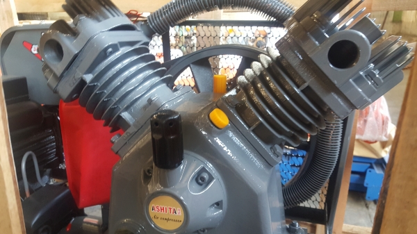 ผลิตสั่งทำมาใหม่ๆ ตามคำเรียกร้อง งานนำเข้า สินค้าใหม่*เครื่องปั๊มลมASHITA: ขนาด300ลิตร ,2 สูบ , 5.5HPแรง,ไฟบ้าน 220V.,25A. ผลิตสั่งทำมาใหม่ๆ ตามคำเรียกร้อง งานนำเข้า สินค้าใหม่*เครื่องปั๊มลมASHITA: ขนาด300ลิตร ,2 สูบ , 5.5HPแรง,ไฟบ้าน 220V.,25A.