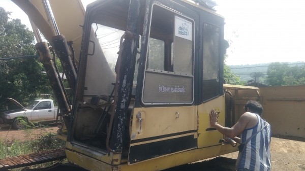 รถขุดแบ็คโฮCAT E120B