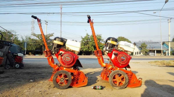 เครื่องตบดินฮอนด้าญี่ปุ่นแท้ HONDA GX 240 ขนาด 8 HP ฐาน 50x50 แรงตบ 7-9 ตัน สภาพสวยพร้อมใช้