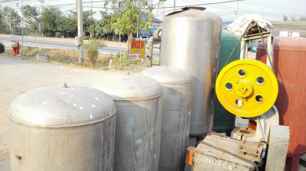ถังพักน้ำแบบสเตนเลส เกรดดีอย่างหนา เข้ามา 3 ใบ สภาพสวยพร้อมใช้ ขนาด 500 L (มี 3 ใบ) ถังพักน้ำแบบสเตนเลส เกรดดีอย่างหนา เข้ามา 3 ใบ สภาพสวยพร้อมใช้ ขนาด 500 L (มี 3 ใบ)