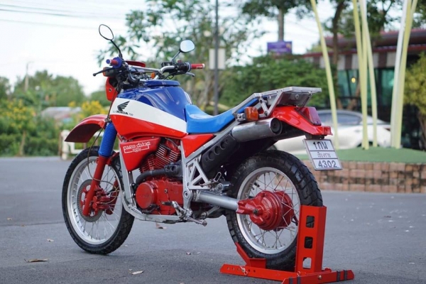 ร้าน วุฒิ นนบุรี ขาย HONDA XLV 750 R 1983 รถทะเบียนแท้ๆโอนขนส่ง มี 500 คันทั่วโลก