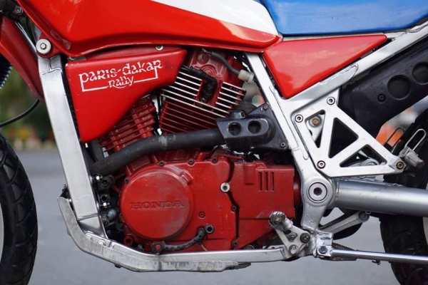 ร้าน วุฒิ นนบุรี ขาย HONDA XLV 750 R 1983 รถทะเบียนแท้ๆโอนขนส่ง มี 500 คันทั่วโลก
