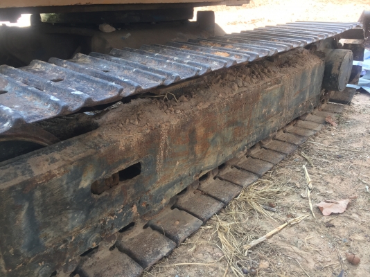 KOMATSU PC 20-6 เครื่องดีแรงดีมากครับ บอดี้หัวเก๋งสวยๆพร้อมใช้งานได้เลย ทำงานได้เร็วไม่โหลด ช่วงล่างเอวแน่น ฉีกเลี้ยวได้ดีครับ เอกสารซื้อขาย ราคาต่อรองได้ครับ