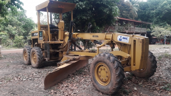 ขายรถเกรด ขนาดกลางๆสภาพพร้อมไช้ ขายรถเกรด ขนาดกลางๆสภาพพร้อมไช้