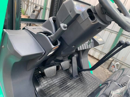 ขาย Mitsubishi ล่าสุด 2.5 ตัน 3 เมตร ดีเซล เกียร์มือ สภาพดีมากๆ ราคา 320,000 บาท 094-426-7888 จะเด็ด