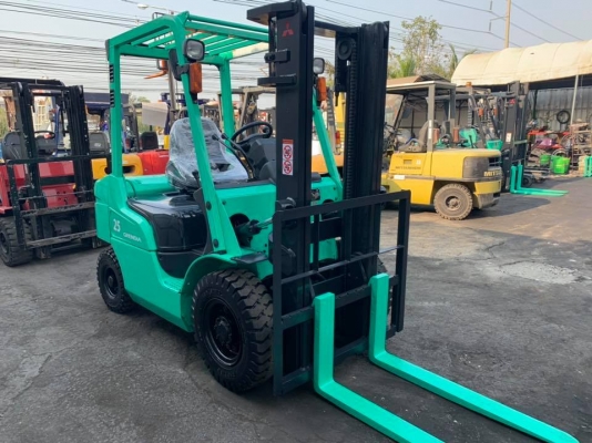 ขาย Mitsubishi ล่าสุด 2.5 ตัน 3 เมตร ดีเซล เกียร์มือ สภาพดีมากๆ ราคา 320,000 บาท 094-426-7888 จะเด็ด