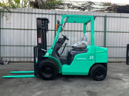 ขาย Mitsubishi ล่าสุด 2.5 ตัน 3 เมตร ดีเซล เกียร์มือ สภาพดีมากๆ ราคา 320,000 บาท 094-426-7888 จะเด็ด