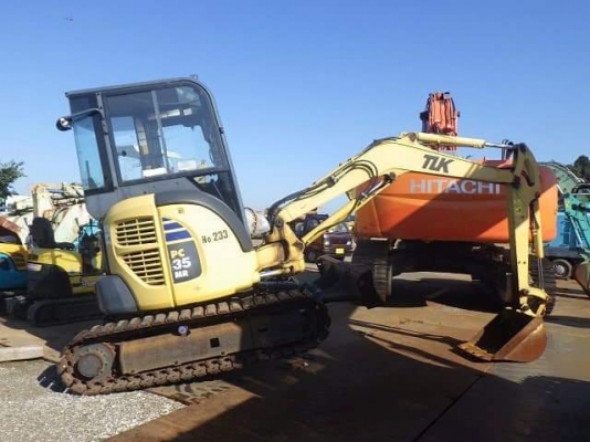 มาใหม่จ้า KOMATSU PC35MR-2 เก่านอกแท้  เดิมๆๆ เครื่องปั๊มดี  สภาพสวย ใช้งานมาน้อย โทร 089-3818694 จ๊อย
